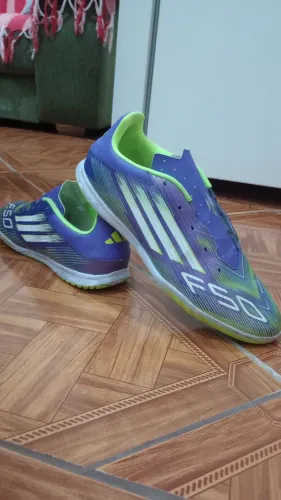 F50 futsal chuteira