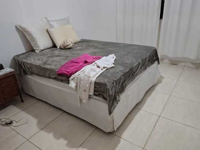 Cama Queen baú com Colchão firme