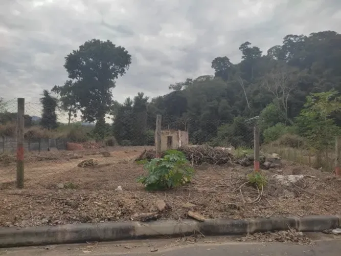 Terreno em Timóteo MG com 2.512M2