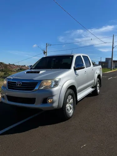 Toyota Hilux CD SRV D4-d 4X4 3.0 TDI Diesel AUT 2014