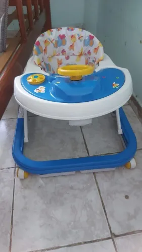 Vendo andará e bebê conforto