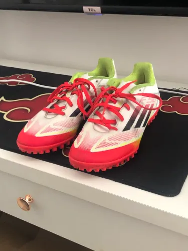 Chuteira ADIDAS F-50 