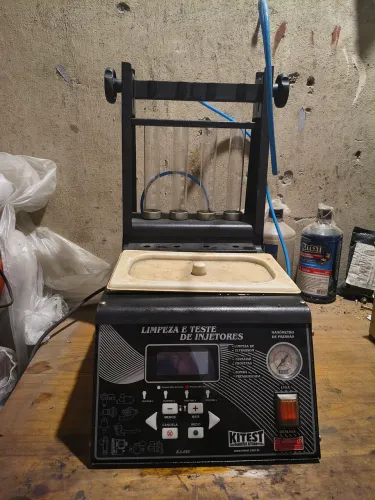 Limpeza e teste de injetores (máquina de limpar bico)