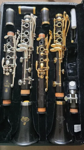 CLARINETE Yamaha CSGlll Bb ou A