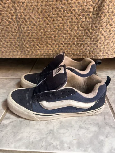 Tênis Vans Knu Skool