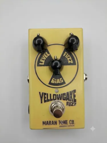 Pedal de guitarra YELLOWCAKE FUZZ de germânio (som absurdo)