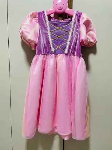 fantasia rapunzel 8 anos