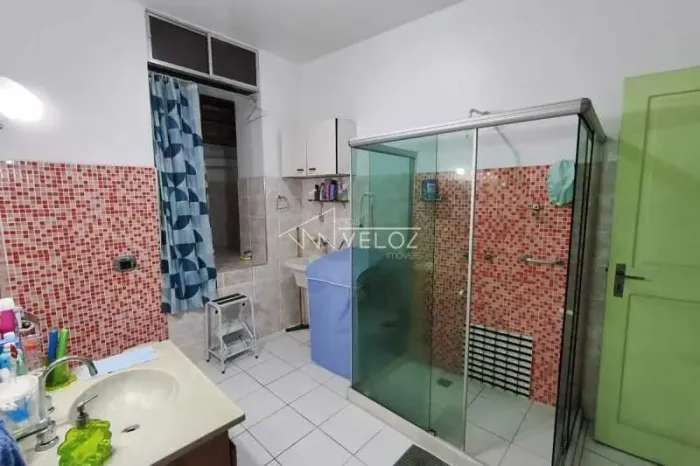 Apartamento : / Residencial / Glória