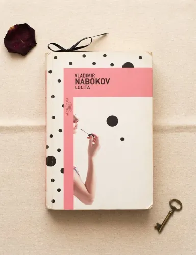 VLADIMIR NABOKOV - LOLITA