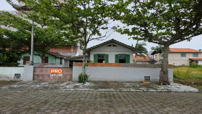 TERRENO COM CASA NO PEREQUE