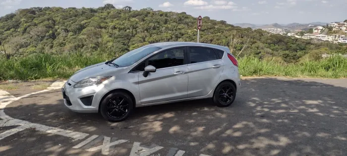 Ford Fiesta SE 1.6 16V Flex 5P 2013