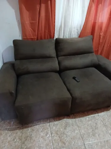 Vendo sofá retratil e inclinavel em perfeito estado