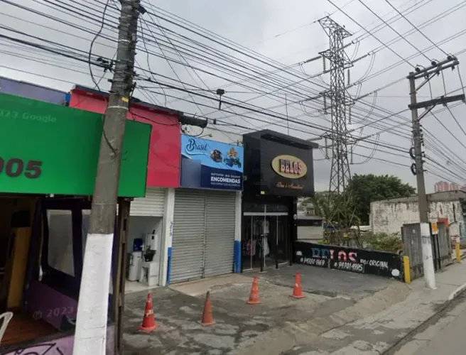 Galpão na Avenida Cupecê, 5019  440 m²