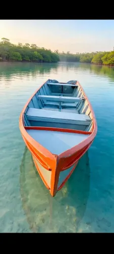 CANOA DE MADEIRA 6 METROS LARANJA E CINZA BOA FIRME