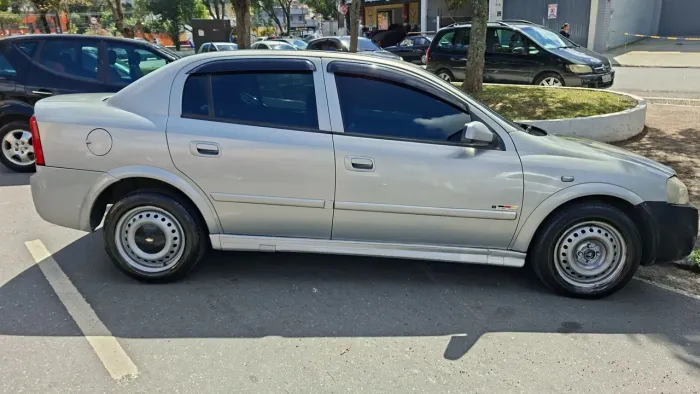 Chevrolet Astra Sedan/ GL Sedan 1.8 MPFI 4P (álcool) 2003