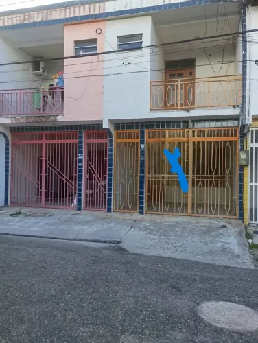 ELOISA VENDE CASA COM 3/4 SENDO 2 SUÍTES NO RES. FERNANDO GUILHON em Souza - Belém - PA