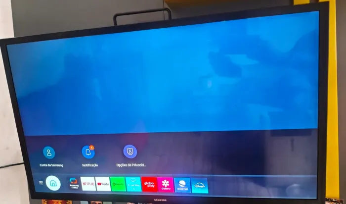 Smart TV Samsung 32 + controle + antena