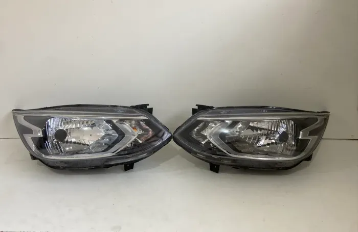 Farol GM Onix 2020 2021 2022 23 24 25  Sem Led  ( Direito Esquerdo) Originais 