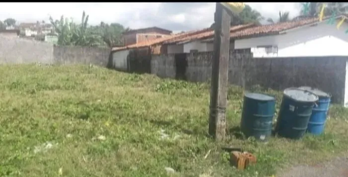 Terreno pronto para construir.