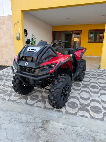 QUADRICICLO CAN-AM XMR 700