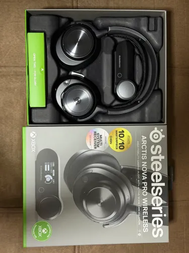 Headset Gamer SteelSeries Arctis Nova Pro Wireless.