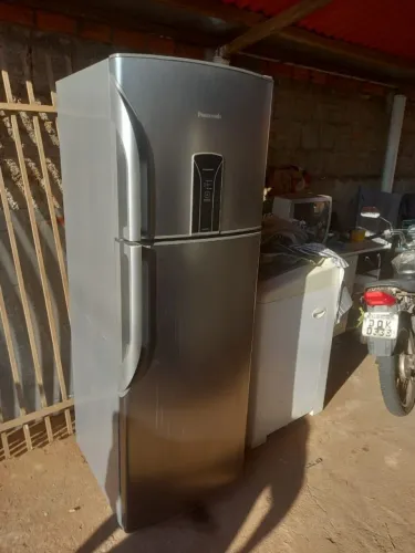Geladeira gelo seco 387 Litros Em otimo estado