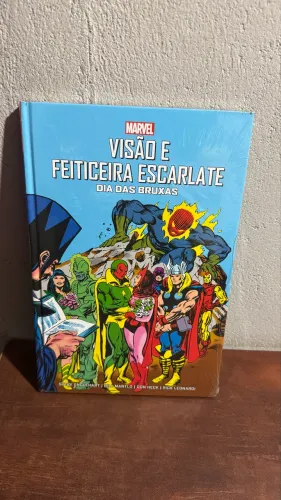 Visão e feiticeira de escarlate dia das bruxas