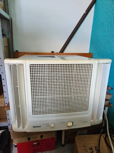 ? VENDO AR-CONDICIONADO CONSUL 7.500 BTUs JANELA