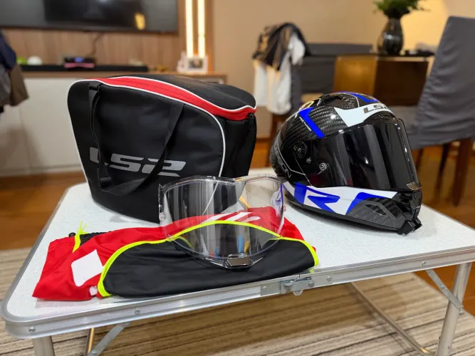 Capacete LS2 Thunder Carbon - Tamanho 62