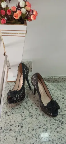 Sapato salto alto Peep Toe Laço Via Marte