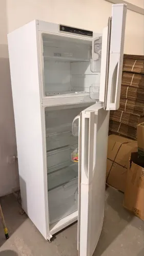 Geladeira GE com defeito