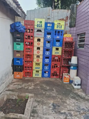 Caixa de coca cola retornável vazia interessados chamar no WhatsApp * 