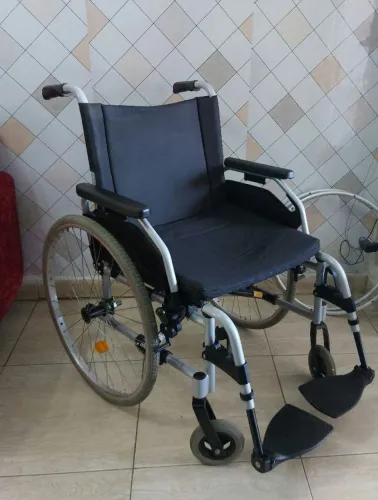 Cadeira de rodas ottobock seminova 