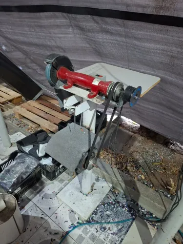 Vendo Eixo Mancal com motor de 1CV