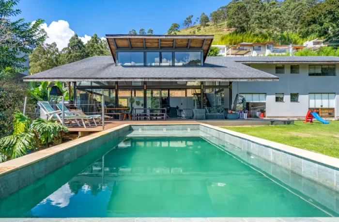 Casa com 4 quartos no Carangola, Petrópolis
