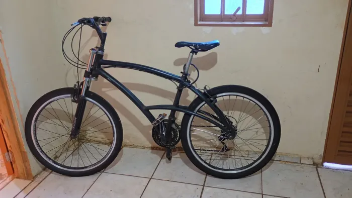 Bicicleta 26 . Em bom estado.
