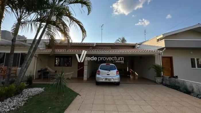 Casa para venda no condomínio Okinawa, em Paulínia