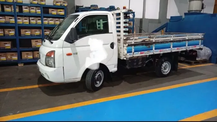 2012 Hyundai hr 2.5 rs longo com carroceria tci 2p diesel