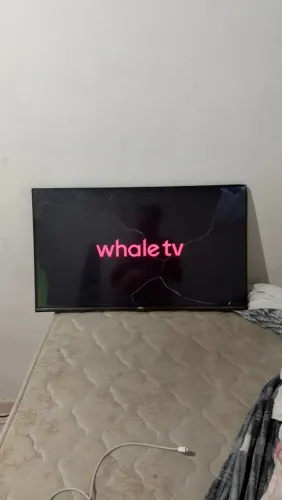 TV Smart EFL 32" (sistema Whale TV), para conserto ou retirada de peças