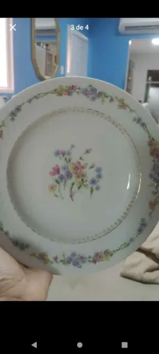 Prato de porcelana francesa da marca v.c