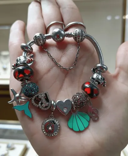 Pulseira com Berloques