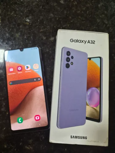 Celular Samsung A32 usado