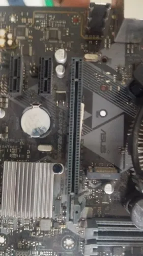 PLACA MAE ASUS H310 M E 2.0 COMPATIVEL WINDONS 11 PROCESSADOR 8 E 9 GERAÇÃO. BOM PREÇO.