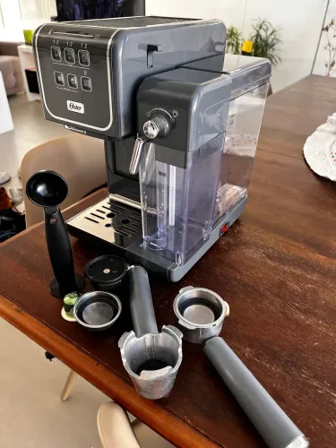 Vendo cafeteira elétrica 