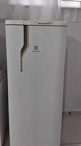 Geladeira impecável 1 mês de Garantia!