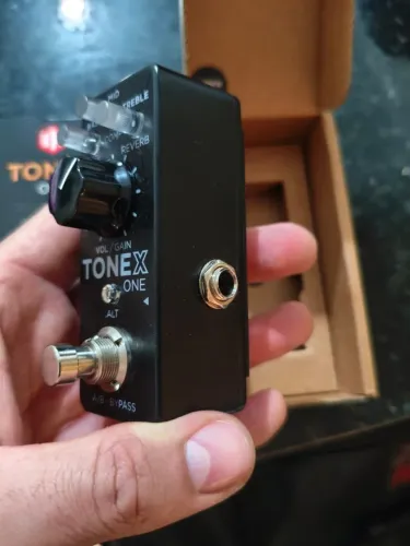 TONEX ONE IK MULTIMEDIA (NOVO NA CAIXA)