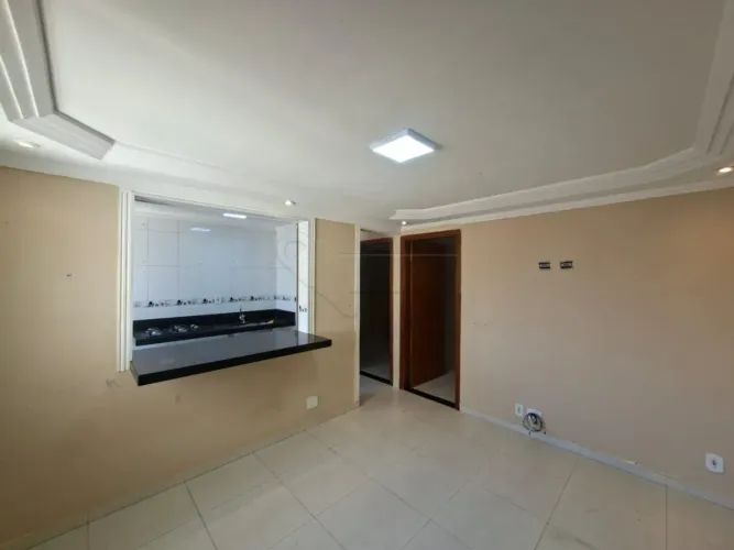 Apartamento com 02 quartos no Condomínio Olindo de Luca.