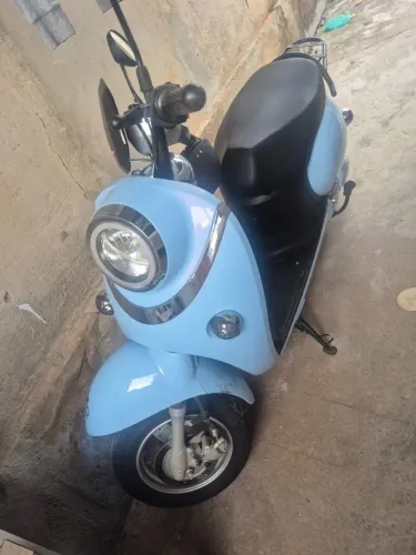 Scooter elétrica 1000w semi nova sem cnh