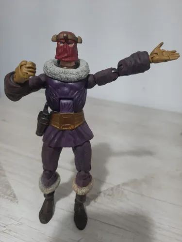 Boneco Marvel legends 