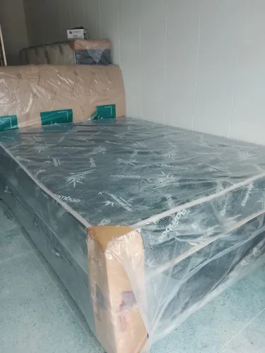 Super Promoção!! Cama Casal, Box Alta, com 5cm de espuma por apenas R$460